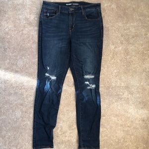 ‼️old navy distressed jeans‼️
